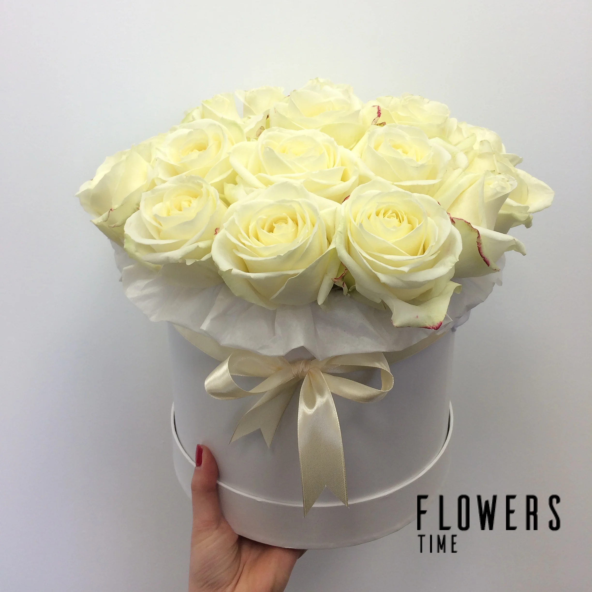 Box of white roses