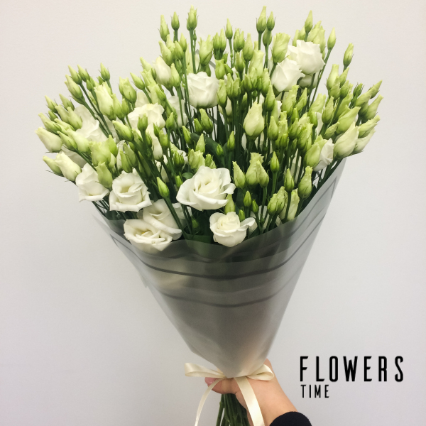 Baltų eustomų puokštė gimtadienio gėlės