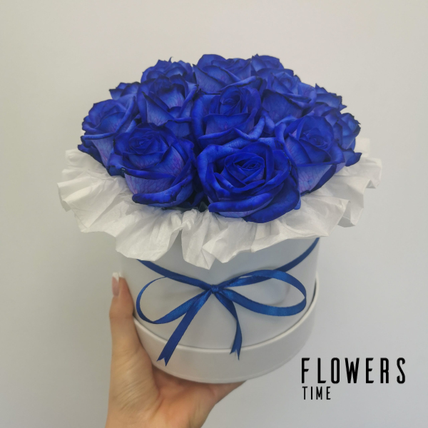 Mėlynų rožių dėžutė gimtadienio gėlės