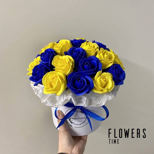 Muilo gėlių dėžutė ,,Geltonos ir mėlynos mažos rožės"