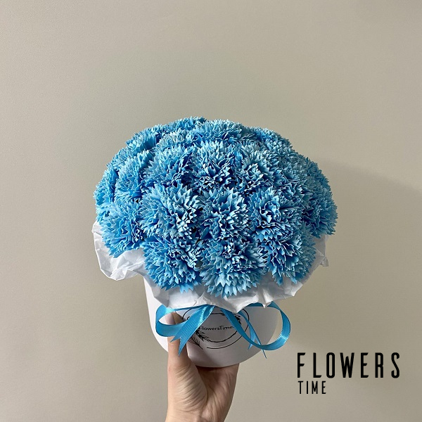 Коробка мыльных цветов ,,Синие гвоздики“ | Flowerstime.lt